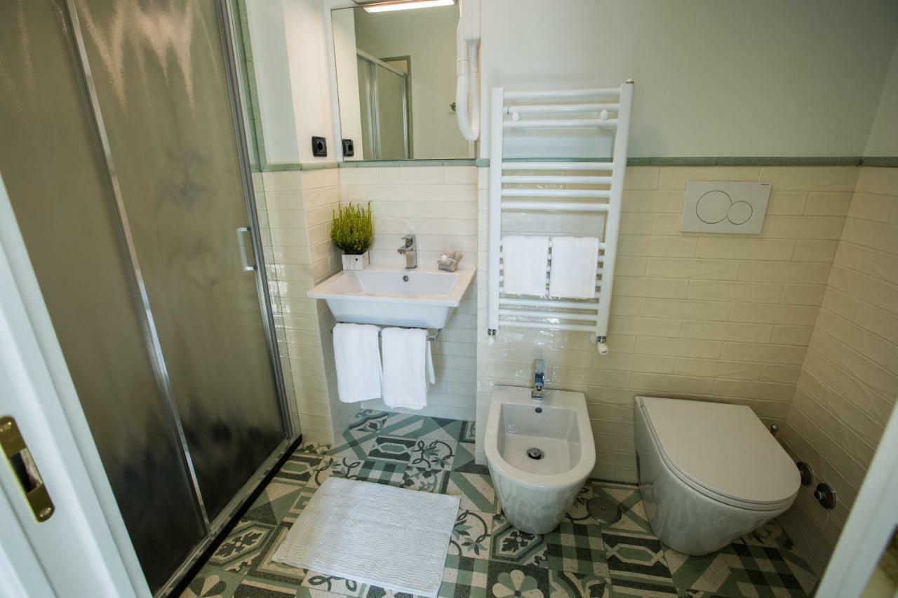 Art Nouveau Roma Colosseo Suites מראה חיצוני תמונה